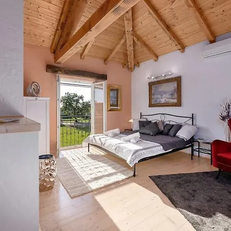 Casa Vivo Labinci