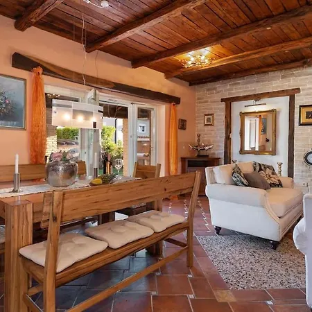 Casa Vivo * Labinci
